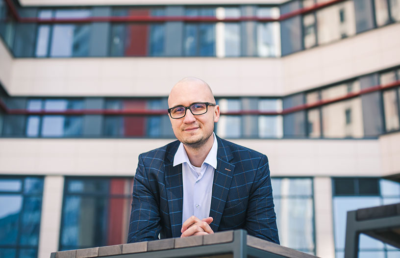 Dr.Artūrs Miksons