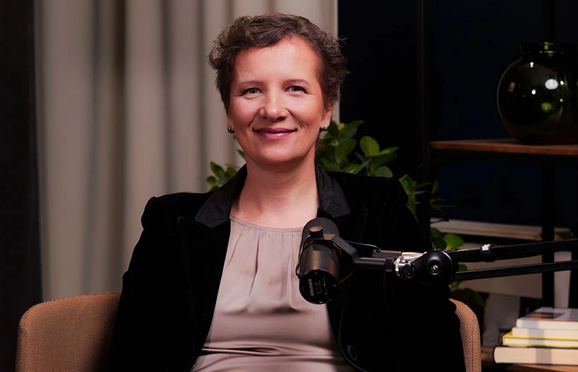 Laura Dennler, Laura Arnicāne